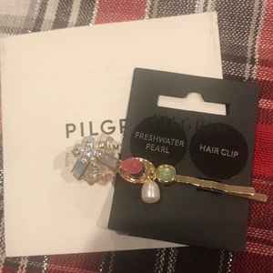 Pilgrim hair clip with pearl